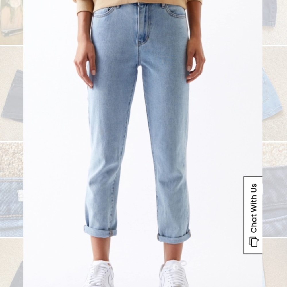 PacSun Light Mom Jeans High Waisted size 28